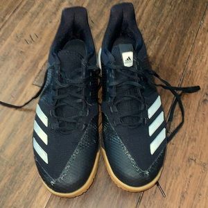 Black volleyball shoes